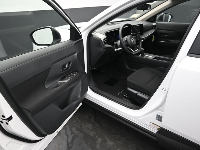 Vehicle image 36 of 44