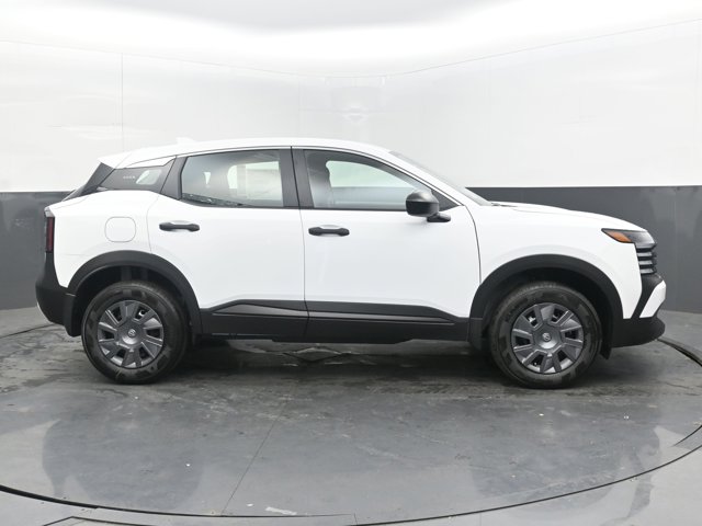 Vehicle image 6 of 44