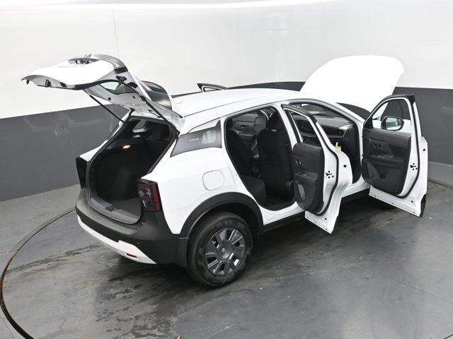 Vehicle image 29 of 44