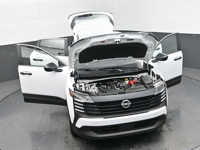 Vehicle image 4 of 44