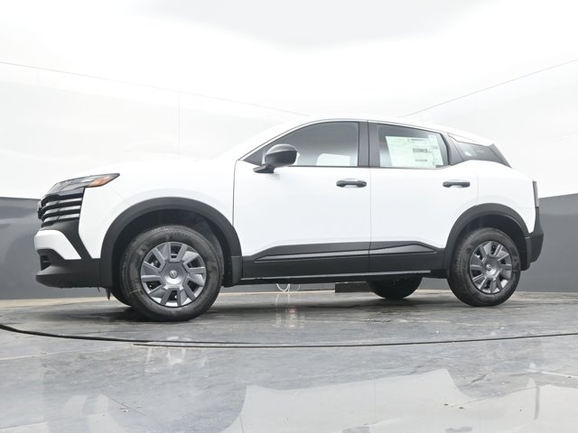 Vehicle image 17 of 44