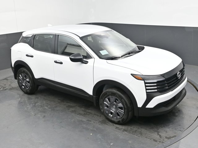 Vehicle image 8 of 44