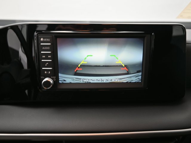 Vehicle image 37 of 43