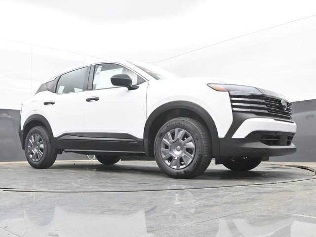 Vehicle image 13 of 43