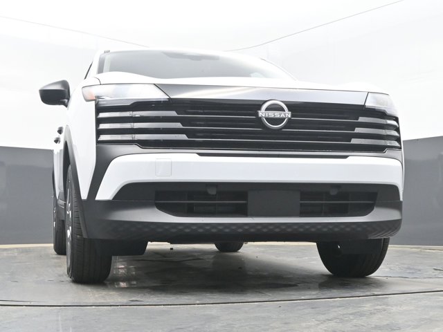 Vehicle image 8 of 43