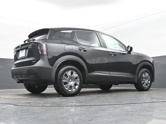 Vehicle image 16 of 44