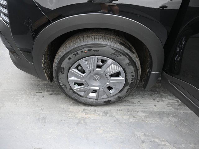 Vehicle image 40 of 43