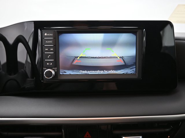 Vehicle image 37 of 43