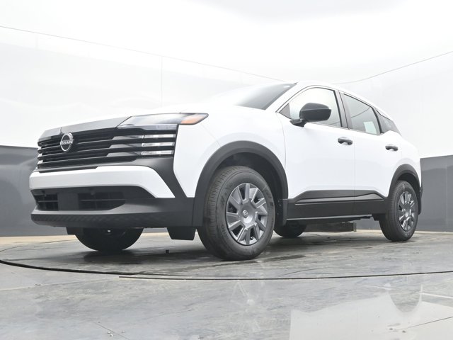 Vehicle image 21 of 43