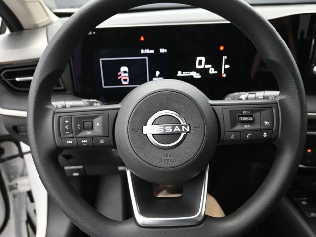 Vehicle image 33 of 43