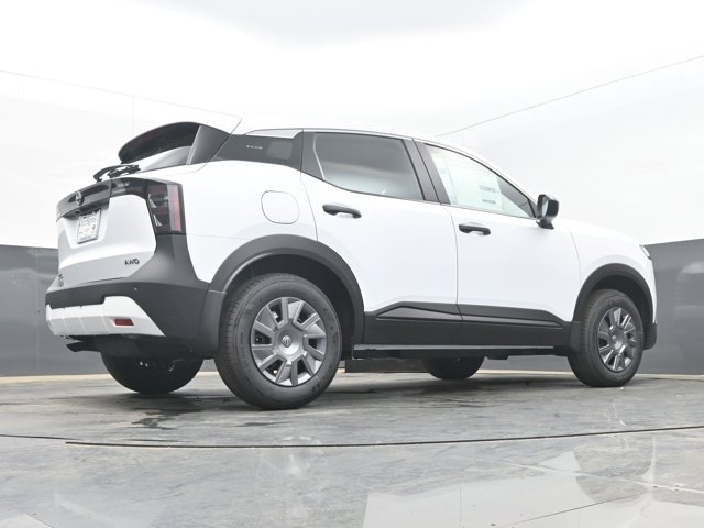 Vehicle image 17 of 43