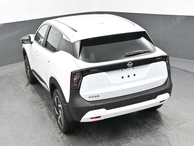 Vehicle image 26 of 45