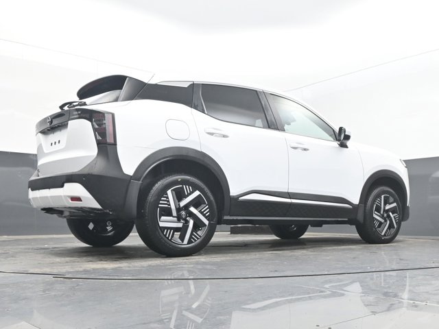 Vehicle image 20 of 45