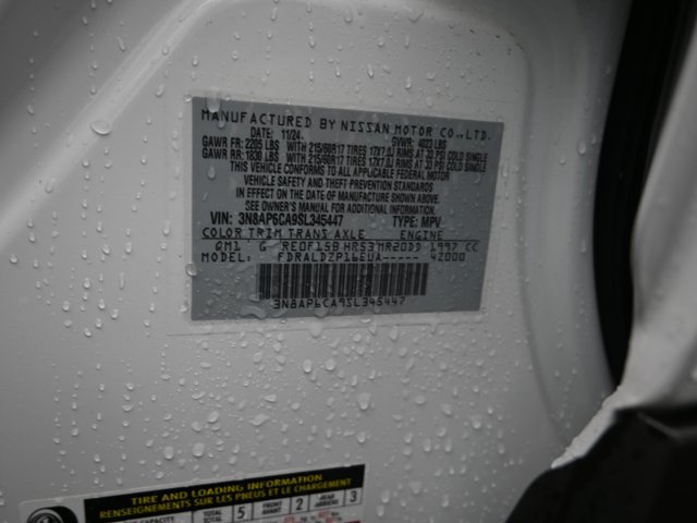 Vehicle image 32 of 45