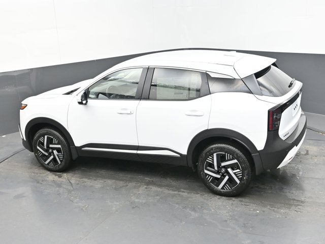 Vehicle image 24 of 45