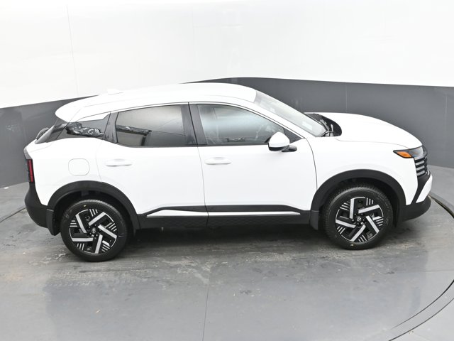 Vehicle image 18 of 45