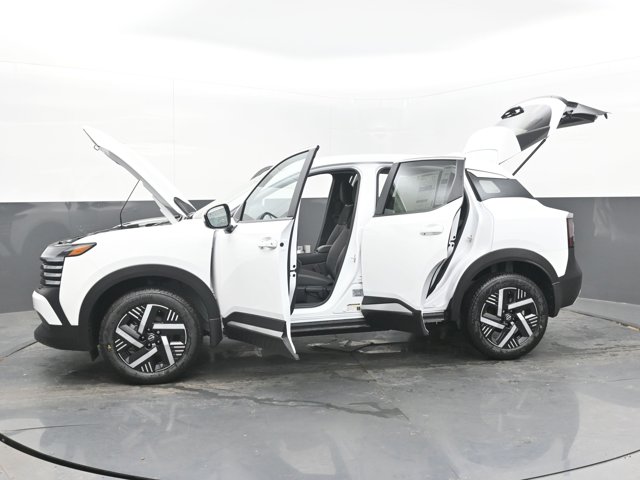 Vehicle image 5 of 45
