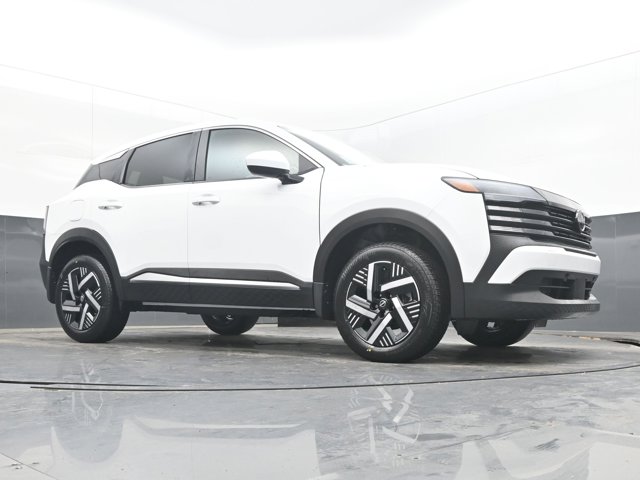 Vehicle image 13 of 45
