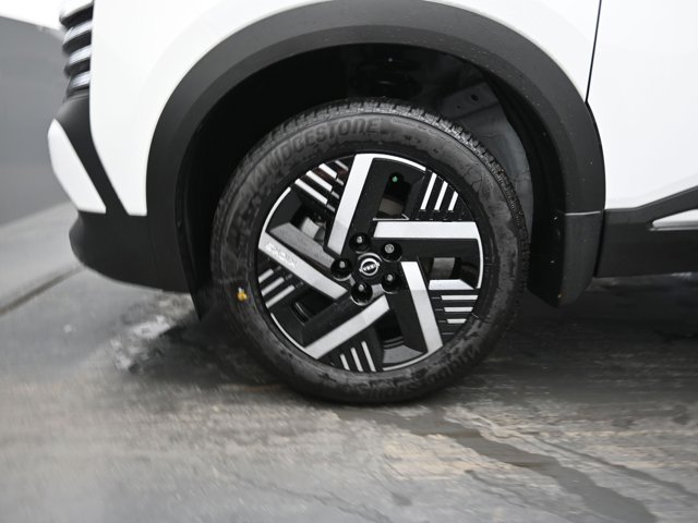 Vehicle image 31 of 45