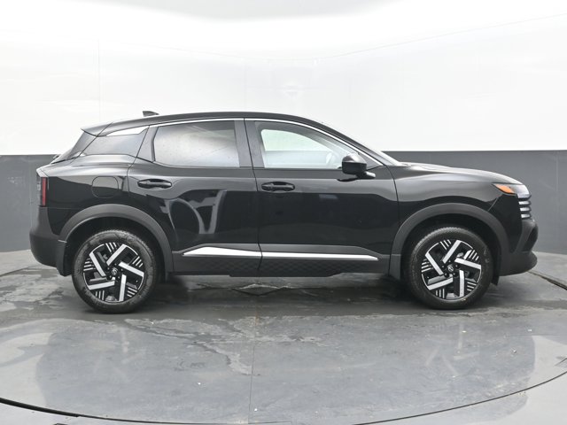 Vehicle image 15 of 45