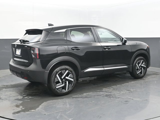 Vehicle image 22 of 45