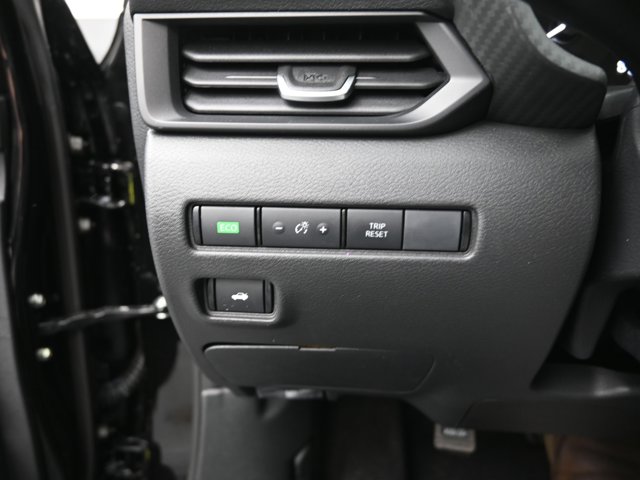 Vehicle image 34 of 43