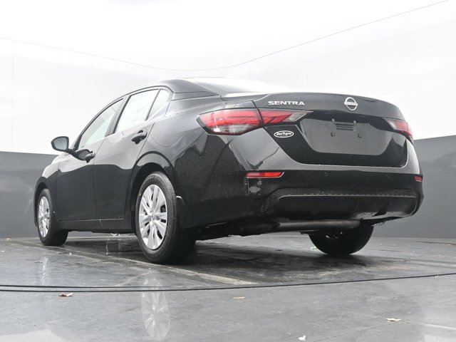 Vehicle image 17 of 43