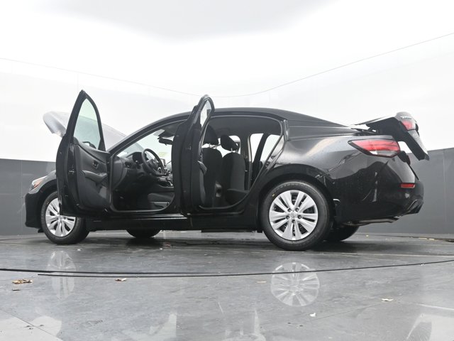 Vehicle image 28 of 43