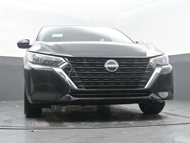 Vehicle image 4 of 43