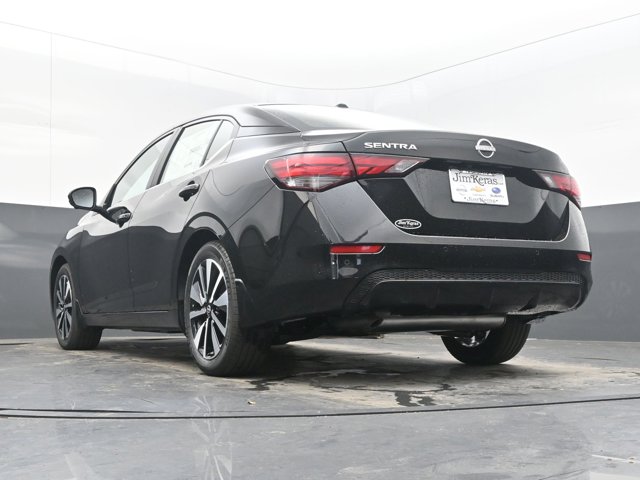 Vehicle image 22 of 44