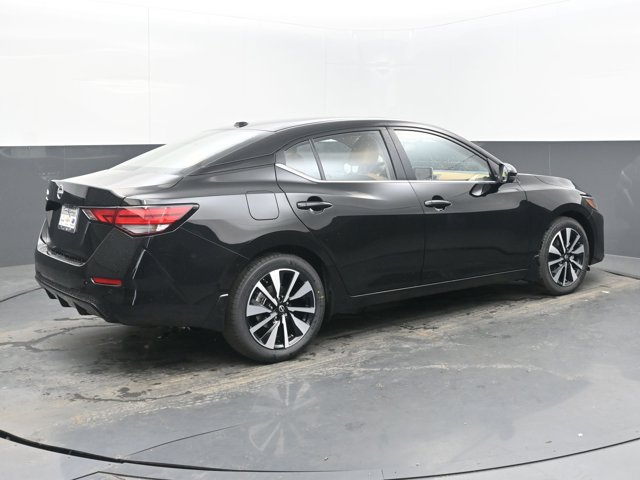 Vehicle image 18 of 44