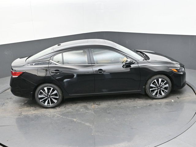 Vehicle image 20 of 44