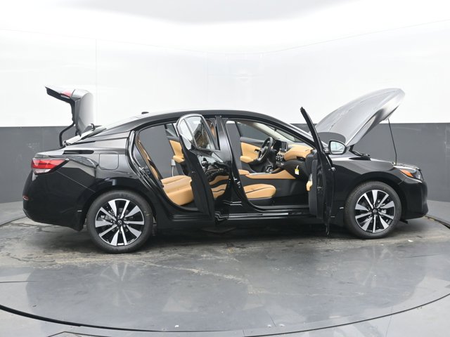 Vehicle image 19 of 44