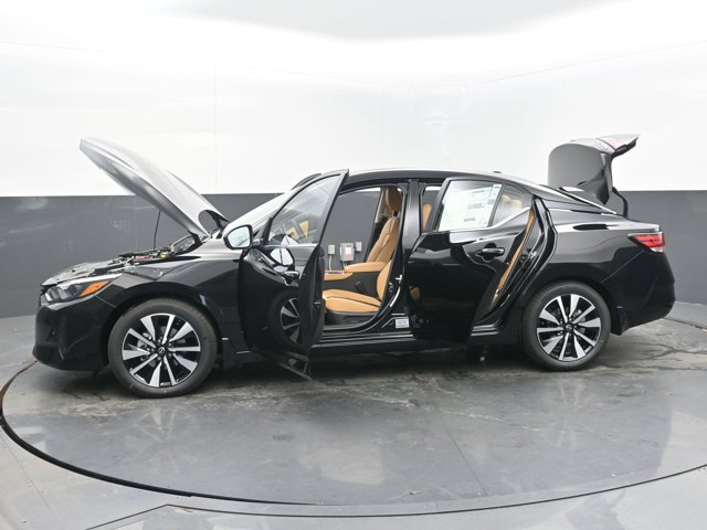 Vehicle image 5 of 44