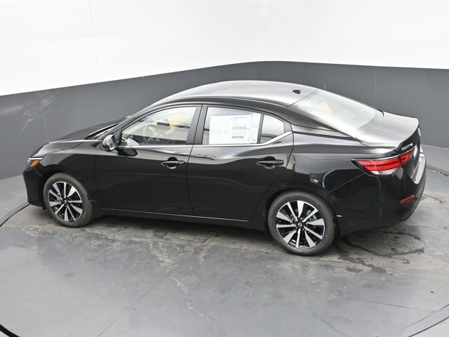 Vehicle image 23 of 44