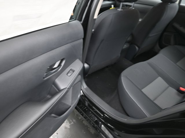 Vehicle image 38 of 45