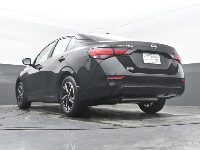 Vehicle image 22 of 45