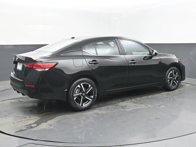 Vehicle image 21 of 45