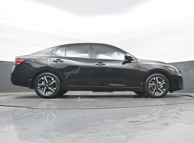 Vehicle image 17 of 45