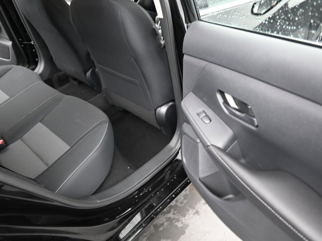 Vehicle image 40 of 45