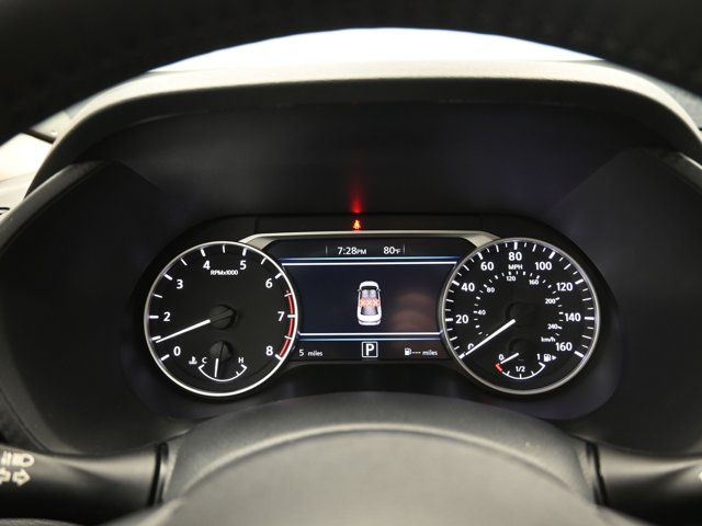 Vehicle image 34 of 45
