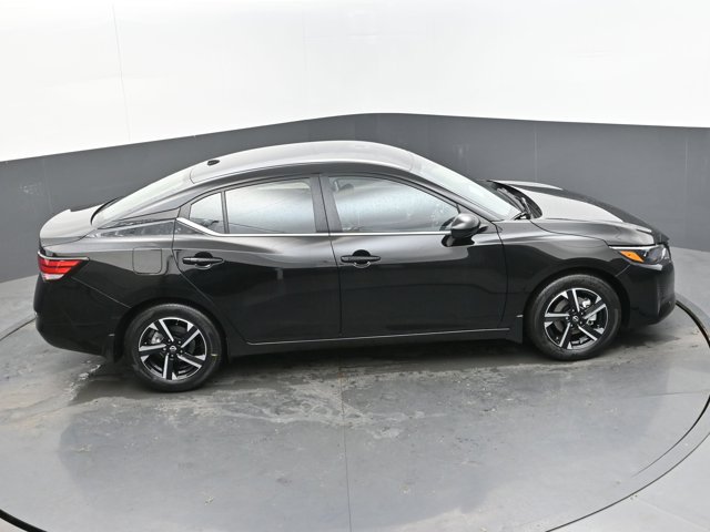 Vehicle image 19 of 45