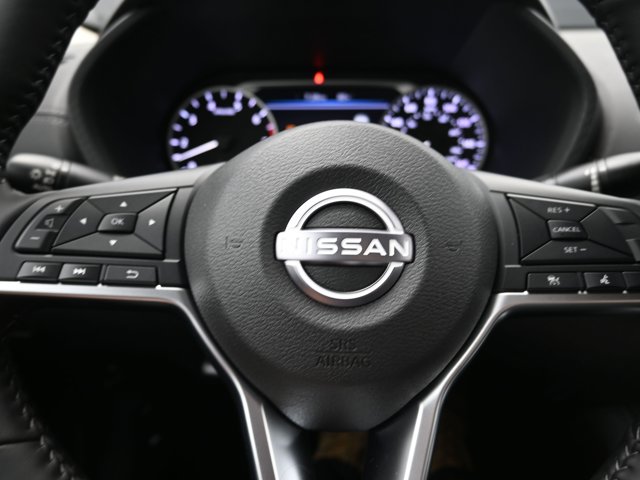 Vehicle image 35 of 45