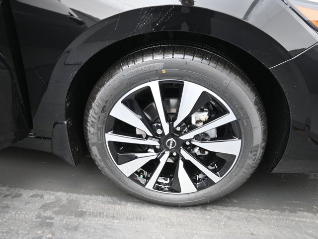 Vehicle image 38 of 44