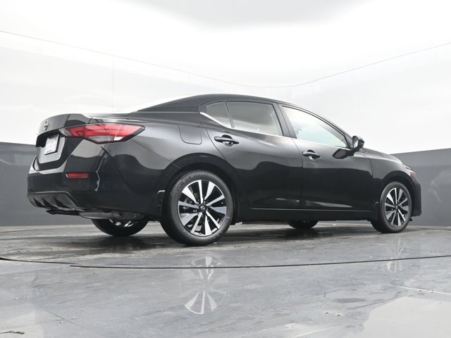 Vehicle image 17 of 44
