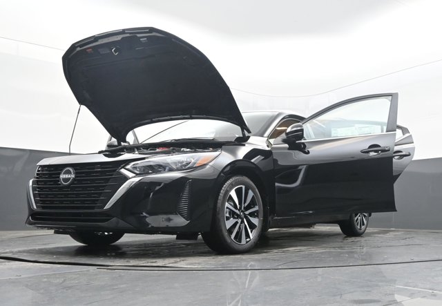 Vehicle image 4 of 44