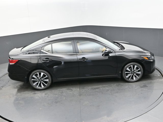 Vehicle image 19 of 44
