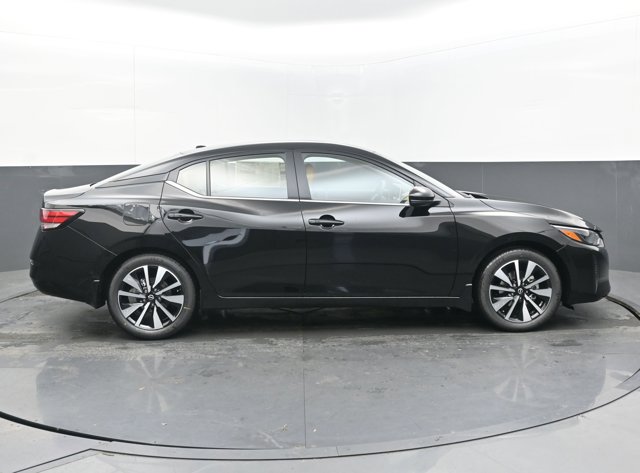 Vehicle image 15 of 44