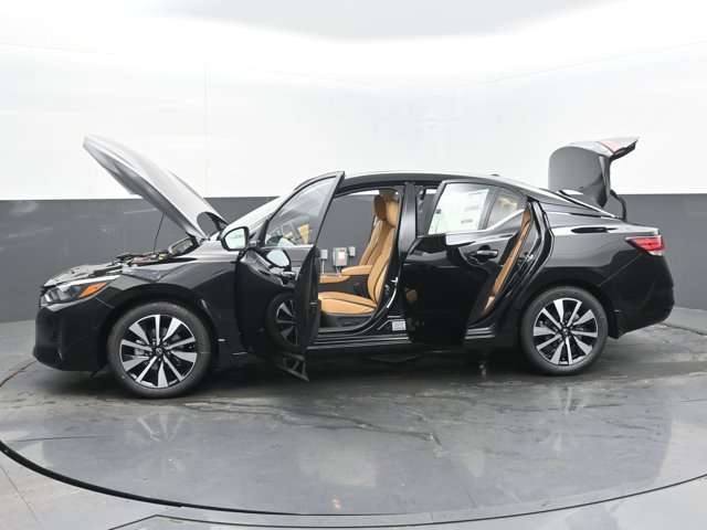 Vehicle image 7 of 44