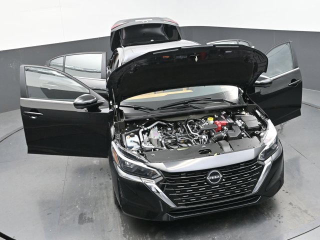 Vehicle image 41 of 44